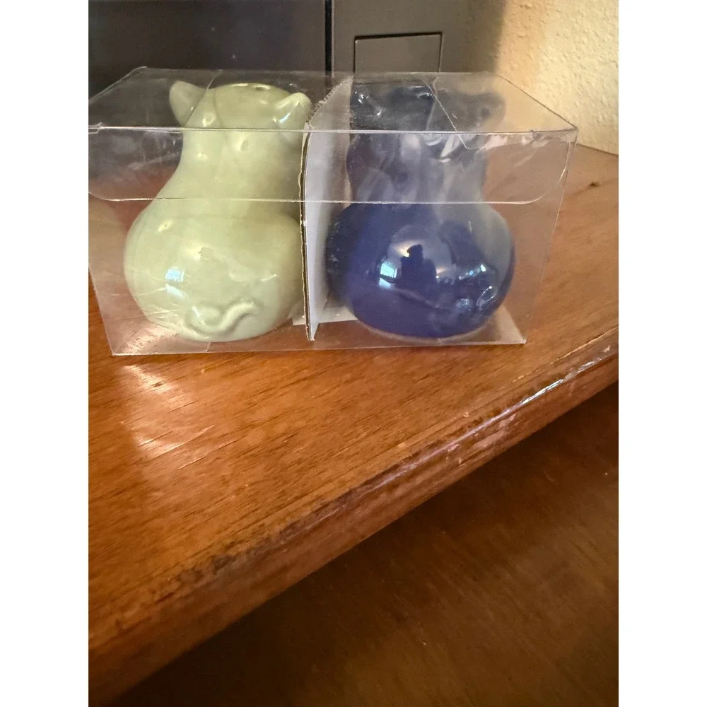 Pig Salt and Pepper Shakers Set Ceramic AnimalFarmhouse Navy Blue Sage Green NEW